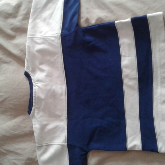 Maple Leafs kids shirt - Picture 2 of 4